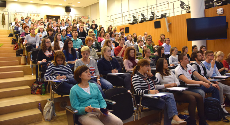 NBS školila učiteľov k štvrtému ročníku Súťaže pre študentov Generácia €uro 2014/2015