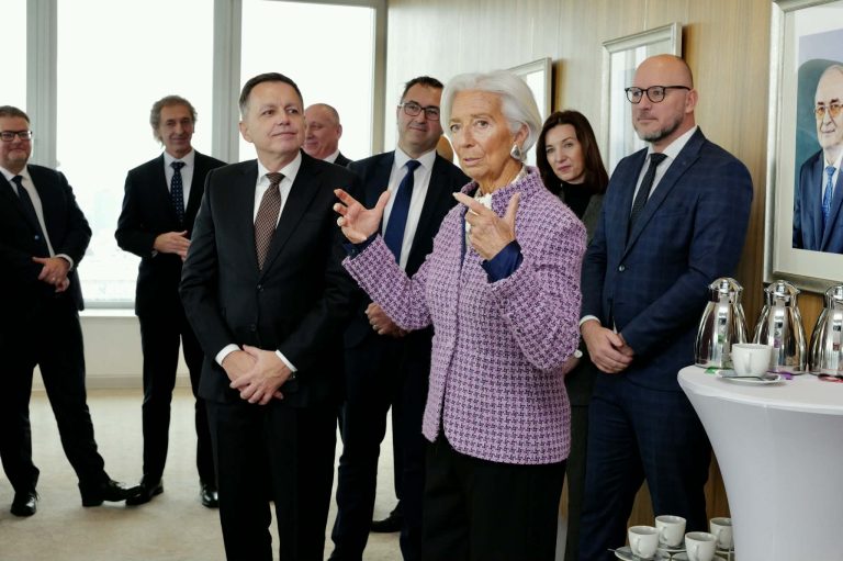 40f91350-730e-461e-a998-7bbbbb54adcf-3