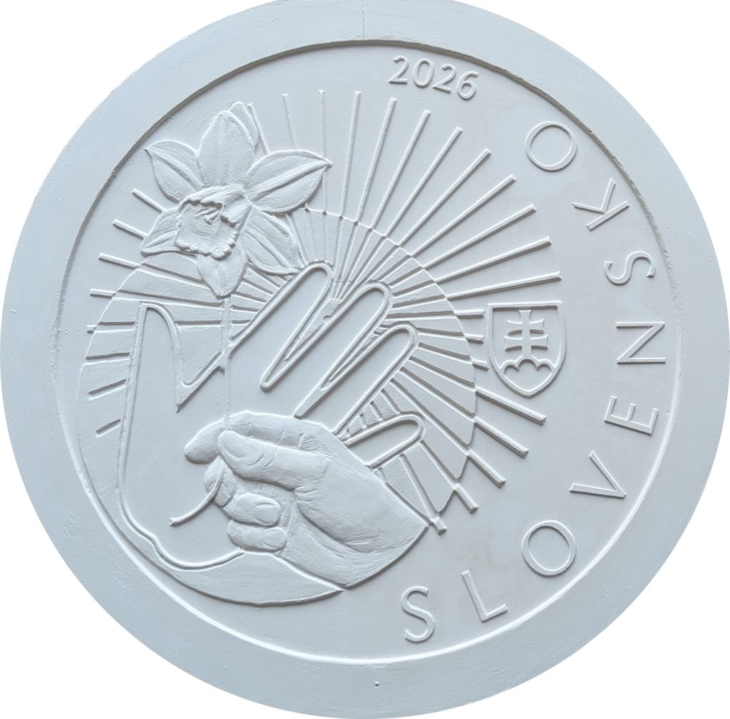 Bankovky a mince, Výsledky verejnej anonymnej súťaže na výtvarný návrh striebornej zberateľskej euromince v nominálnej hodnote 10 eur k 100. výročiu narodenia  Evy Sirackej