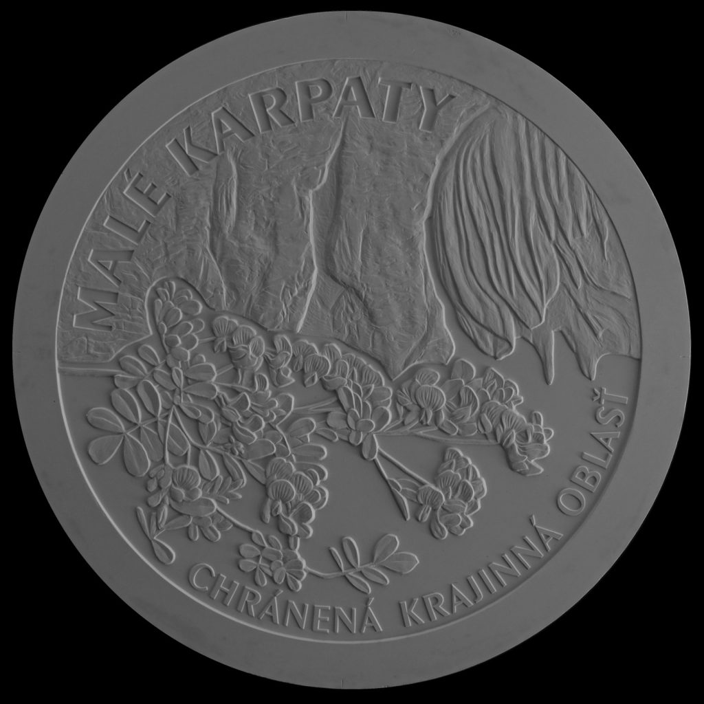 Bankovky a mince, Výsledky verejnej anonymnej súťaže na výtvarný návrh striebornej zberateľskej euromince v nominálnej hodnote 20 eur s tematikou Chránená krajinná oblasť Malé Karpaty